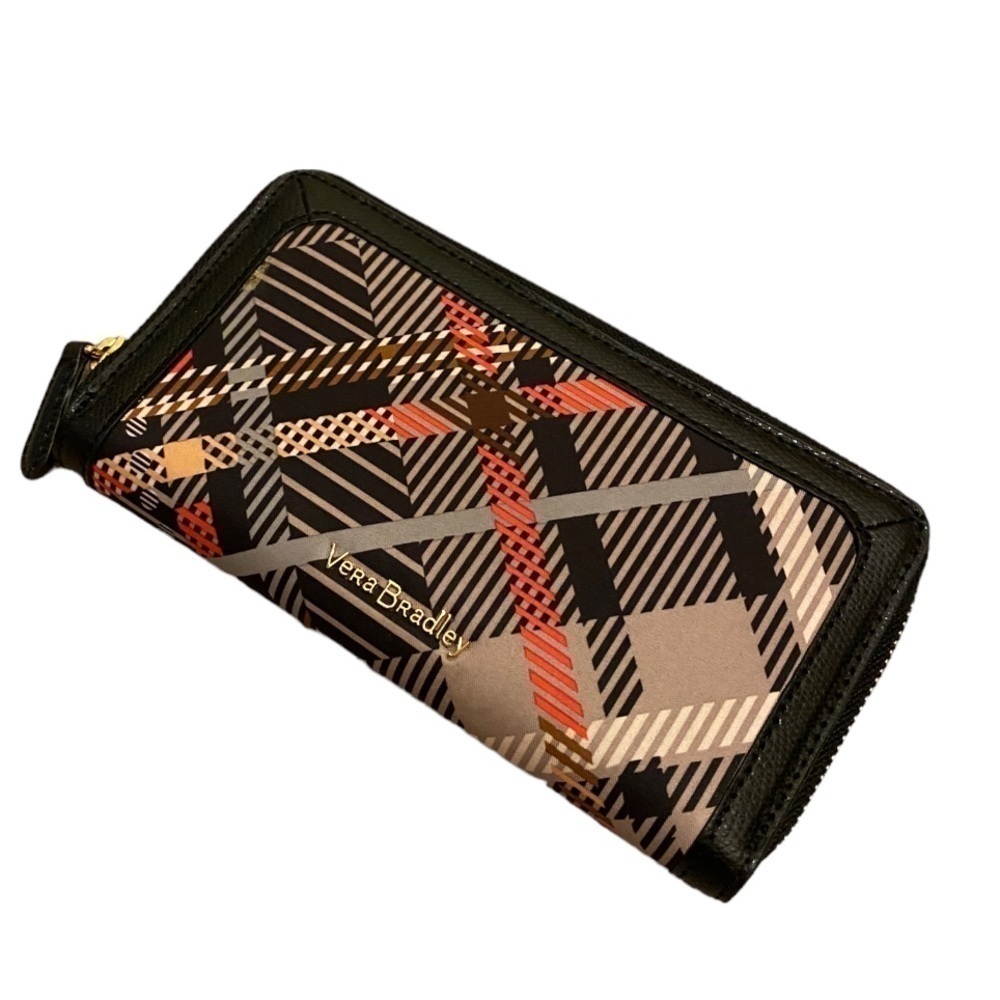 Vera Bradley  Georgia Wallet Sofia Plaidblack . Very good condition. Wor…